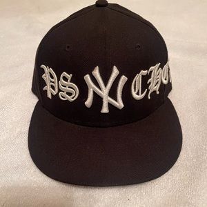 Rare Black New Era Yankees Psycho fitted Hat size 7 1/8